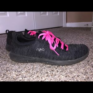 Ryka tennis shoes